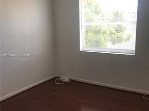 8463 NW 4th Ct 8463, Miami FL 33150