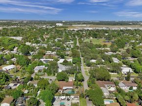 620 NE 2nd St, Pompano Beach FL 33060