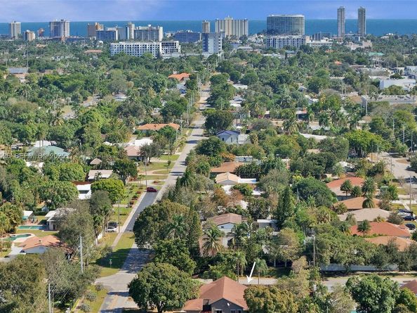 620 NE 2nd St, Pompano Beach FL 33060