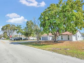 620 NE 2nd St, Pompano Beach FL 33060