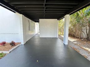 580 NW 194th Ter, Miami Gardens FL 33169