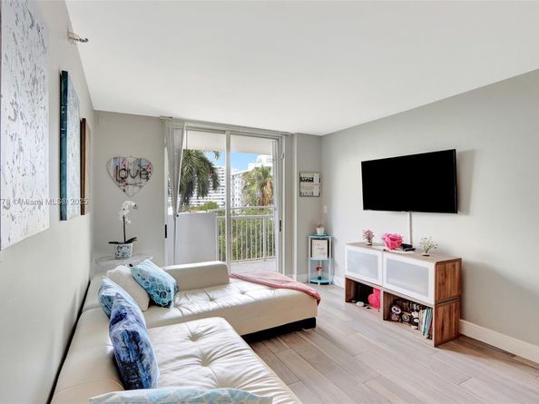 1621 Bay Rd 506, Miami Beach FL 33139