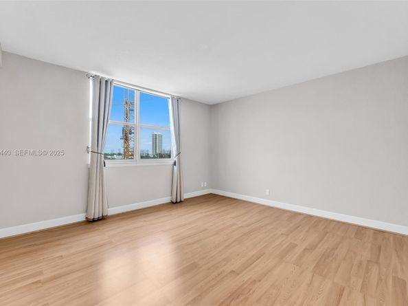 401 69th St 713, Miami Beach FL 33141