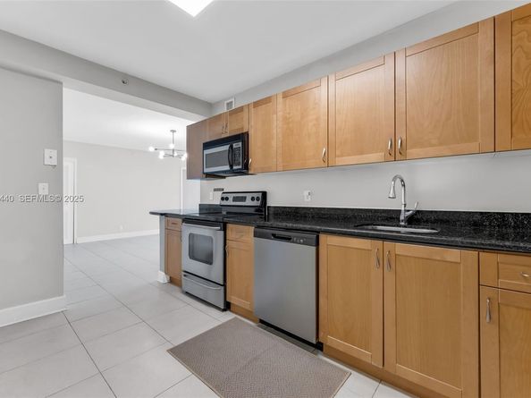 401 69th St 713, Miami Beach FL 33141