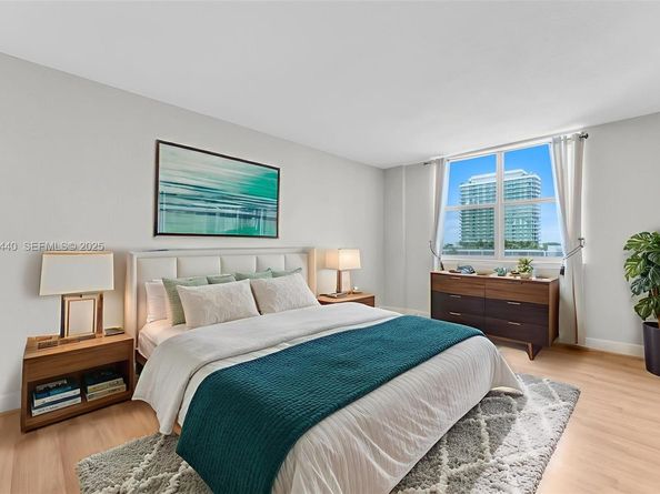 401 69th St 713, Miami Beach FL 33141