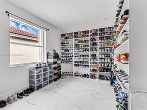 1147 NE 37th Place, Homestead FL 33033