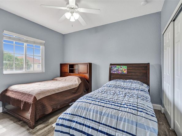 3237 NW 32nd Ter, Oakland Park FL 33309