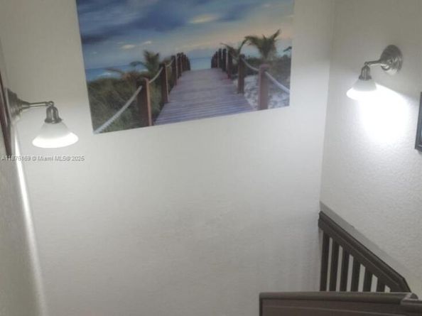 3237 NW 32nd Ter, Oakland Park FL 33309