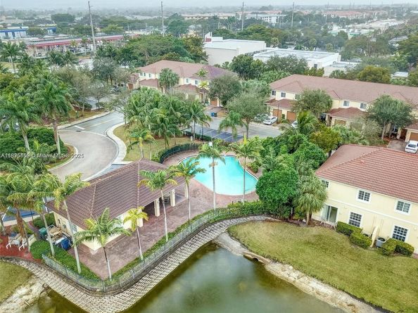 3237 NW 32nd Ter, Oakland Park FL 33309