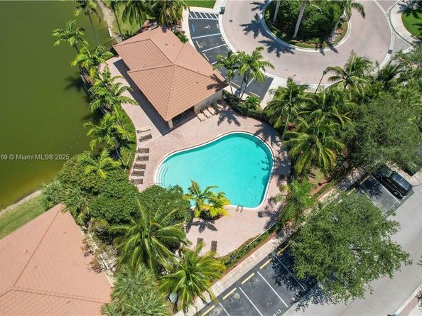 3237 NW 32nd Ter, Oakland Park FL 33309