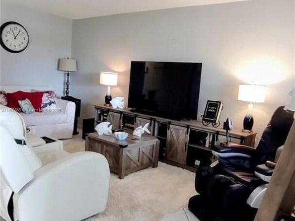 501 Blue Heron Dr 315A, Hallandale Beach FL 33009