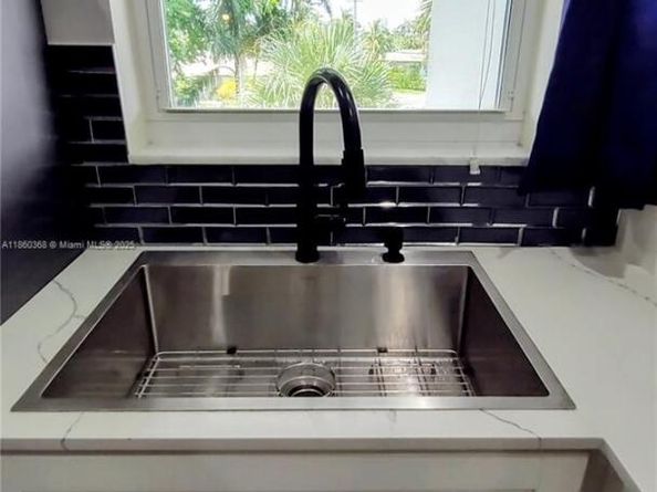 501 Blue Heron Dr 315A, Hallandale Beach FL 33009