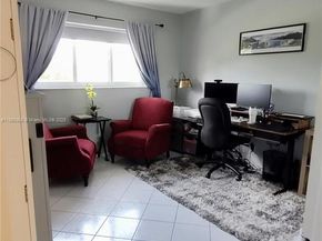 501 Blue Heron Dr 315A, Hallandale Beach FL 33009