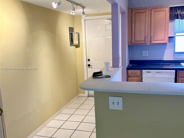 801 W Oakland Park Blvd C12, Oakland Park FL 33311