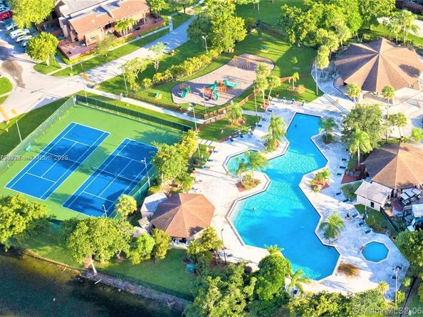 6455 SW SW 116th Pl C, Miami FL 33173