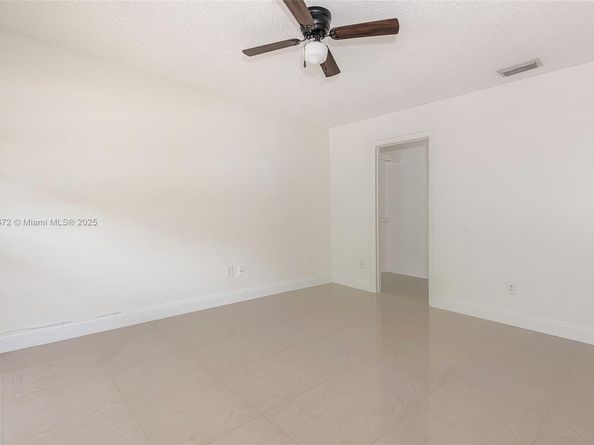 6455 SW SW 116th Pl C, Miami FL 33173