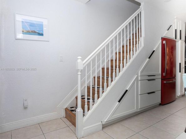 437 SW 3rd St 2, Miami FL 33130