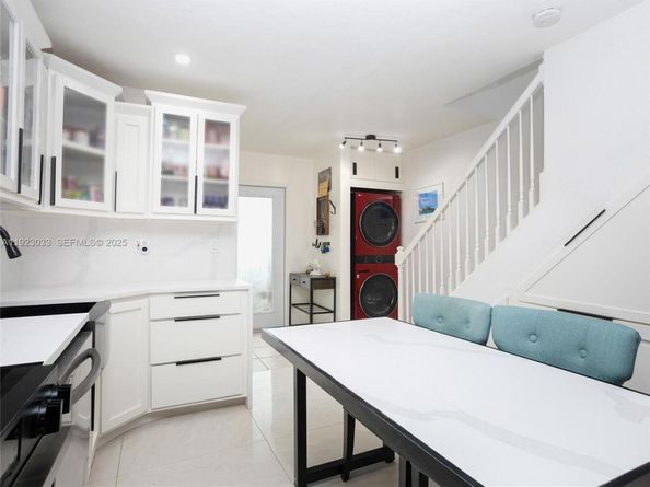 437 SW 3rd St 2, Miami FL 33130