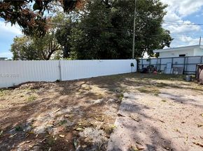 250 E 60th St, Hialeah FL 33013