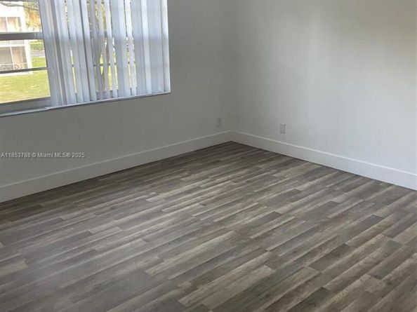 1075 Riverside Dr 203, Coral Springs FL 33071