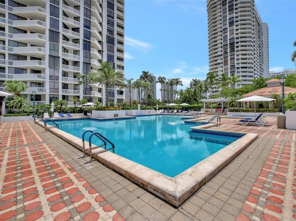 1000 ISLAND Blvd 302, Aventura FL 33160