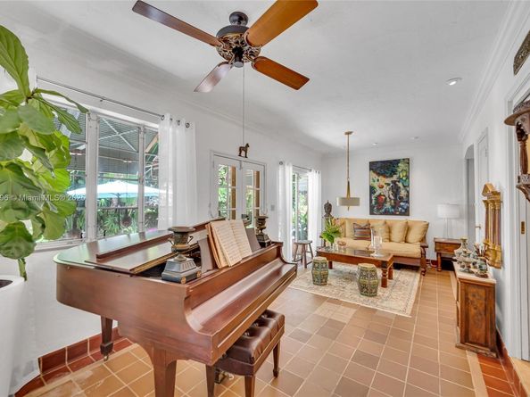 4187 S Le Jeune Rd, Miami FL 33133