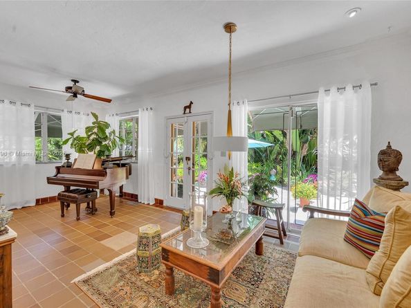 4187 S Le Jeune Rd, Miami FL 33133