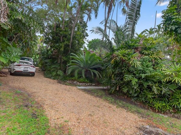 4187 S Le Jeune Rd, Miami FL 33133