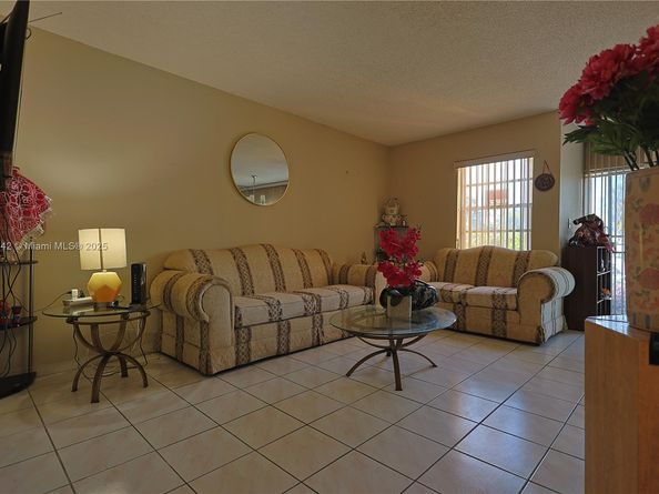 9340 W Flagler St 104B, Miami FL 33174