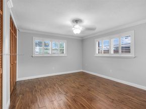 8860 NW 15th St, Pembroke Pines FL 33024