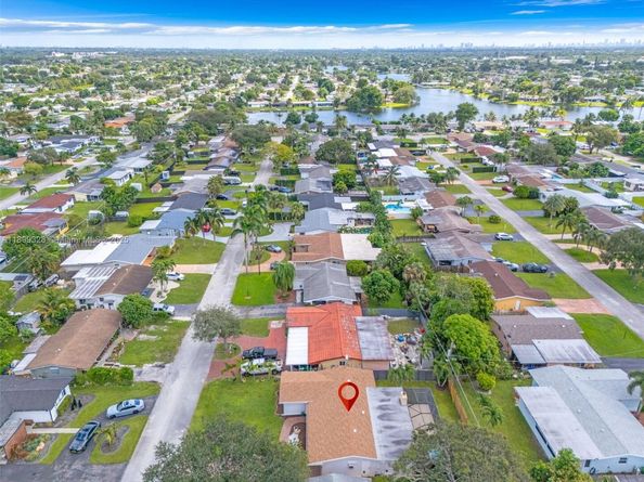 8860 NW 15th St, Pembroke Pines FL 33024
