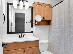 8860 NW 15th St, Pembroke Pines FL 33024