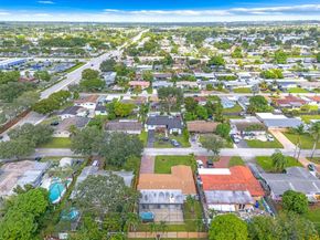 8860 NW 15th St, Pembroke Pines FL 33024