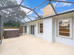 8860 NW 15th St, Pembroke Pines FL 33024