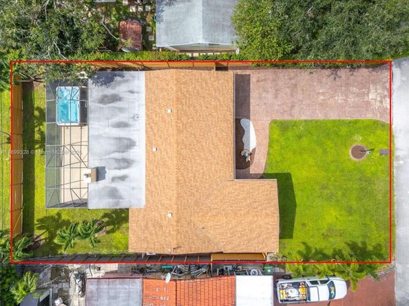 8860 NW 15th St, Pembroke Pines FL 33024