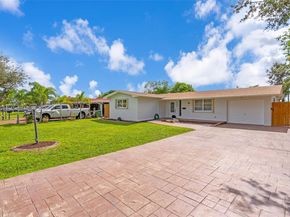 8860 NW 15th St, Pembroke Pines FL 33024