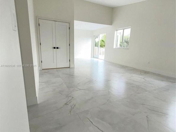 15254 SW 109th St, Miami FL 33196