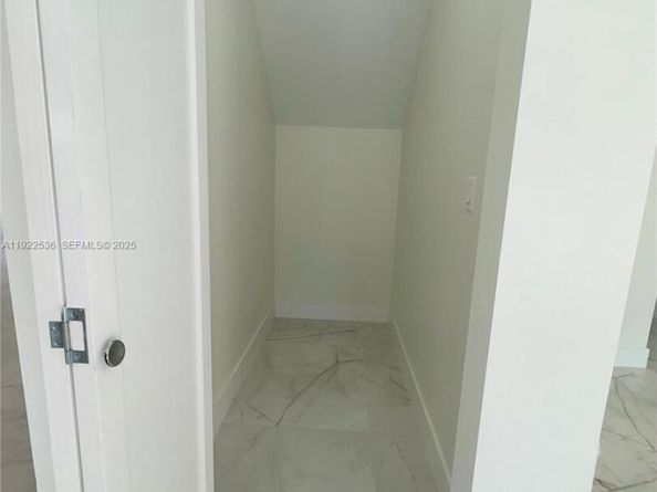 15254 SW 109th St, Miami FL 33196