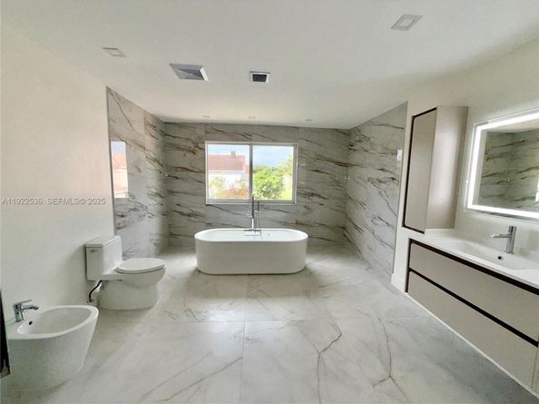 15254 SW 109th St, Miami FL 33196