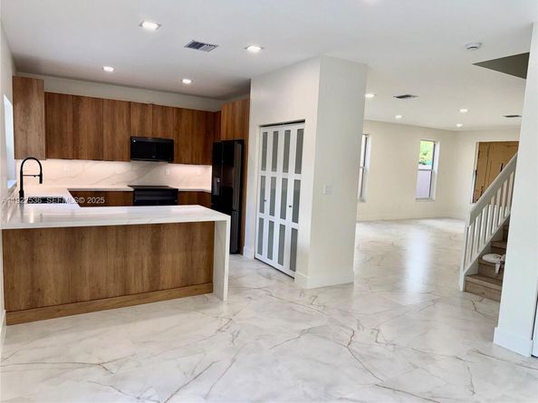 15254 SW 109th St, Miami FL 33196