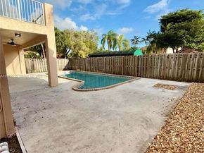 15254 SW 109th St, Miami FL 33196