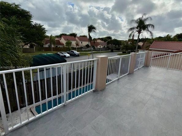 15254 SW 109th St, Miami FL 33196