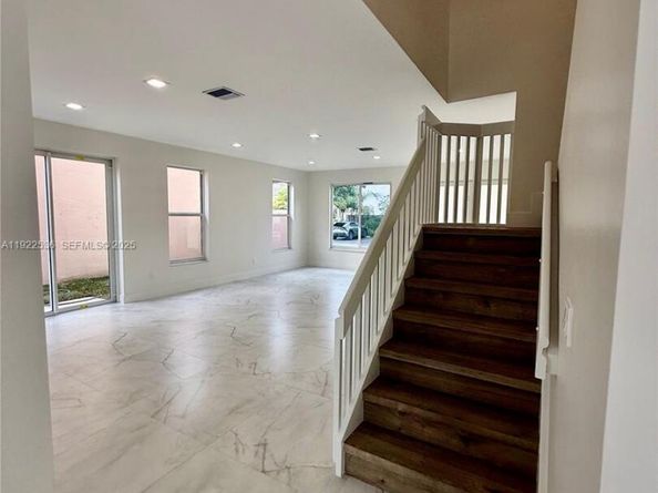 15254 SW 109th St, Miami FL 33196