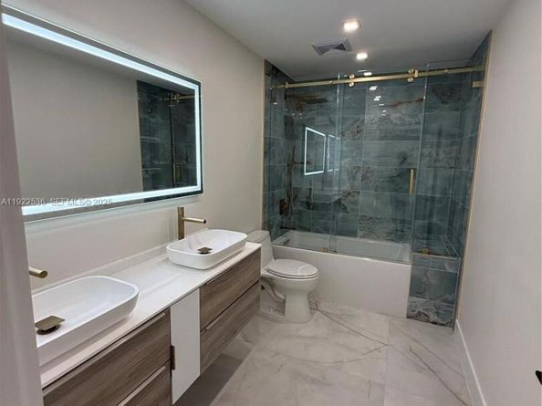 15254 SW 109th St, Miami FL 33196