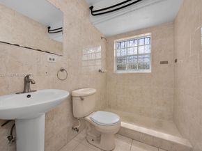 3853 NW 209th St, Miami Gardens FL 33055