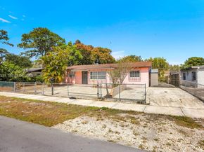 3853 NW 209th St, Miami Gardens FL 33055