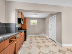 3853 NW 209th St, Miami Gardens FL 33055