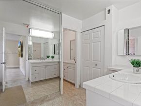 1051 SW 95th Ter, Pembroke Pines FL 33025