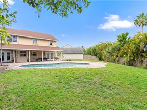 1051 SW 95th Ter, Pembroke Pines FL 33025