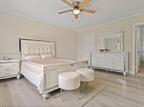1051 SW 95th Ter, Pembroke Pines FL 33025